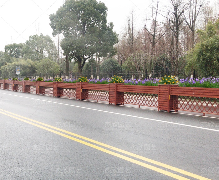 蘇州道路隔離花箱這么做！