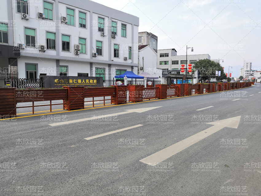 道路花箱護(hù)欄尺寸多少？選什么顏色好看？