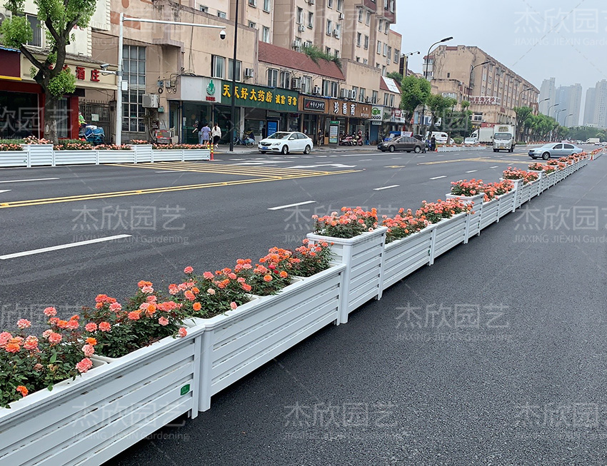 隔離花箱在城市道路中的優(yōu)勢(shì)？
